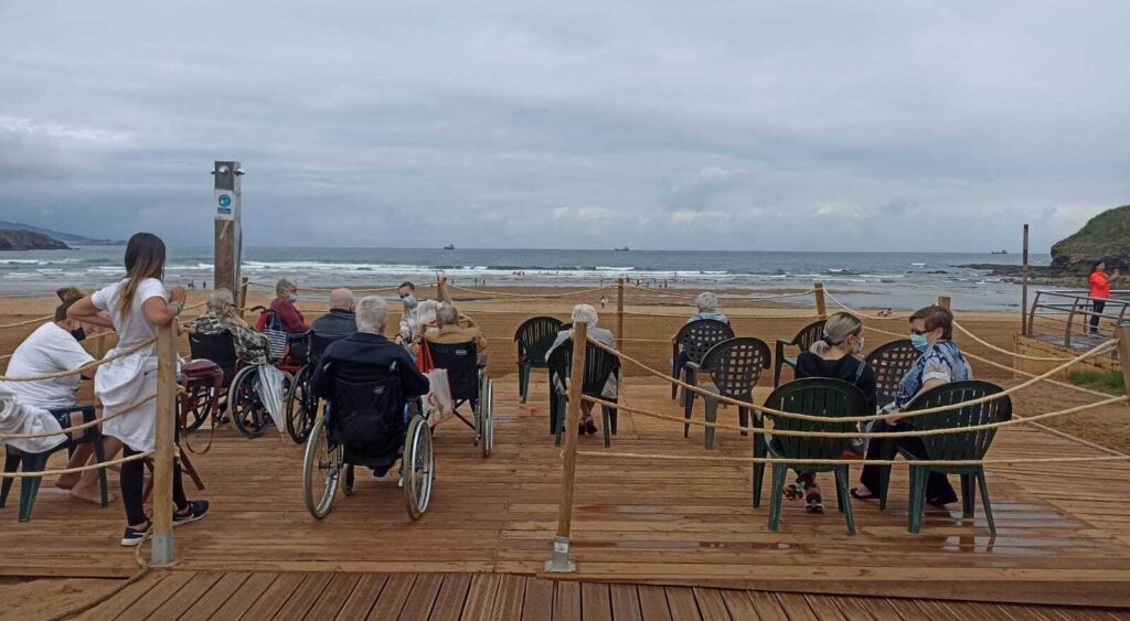 playas con servicio de baño asistido
