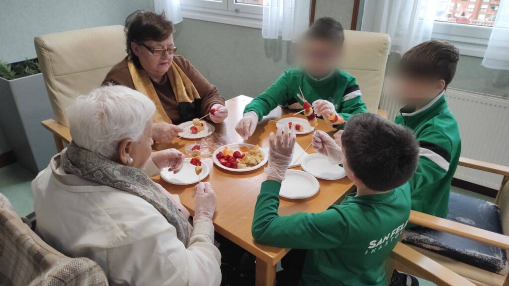 La importancia de la actividad intergeneracional actividad intergeneracional