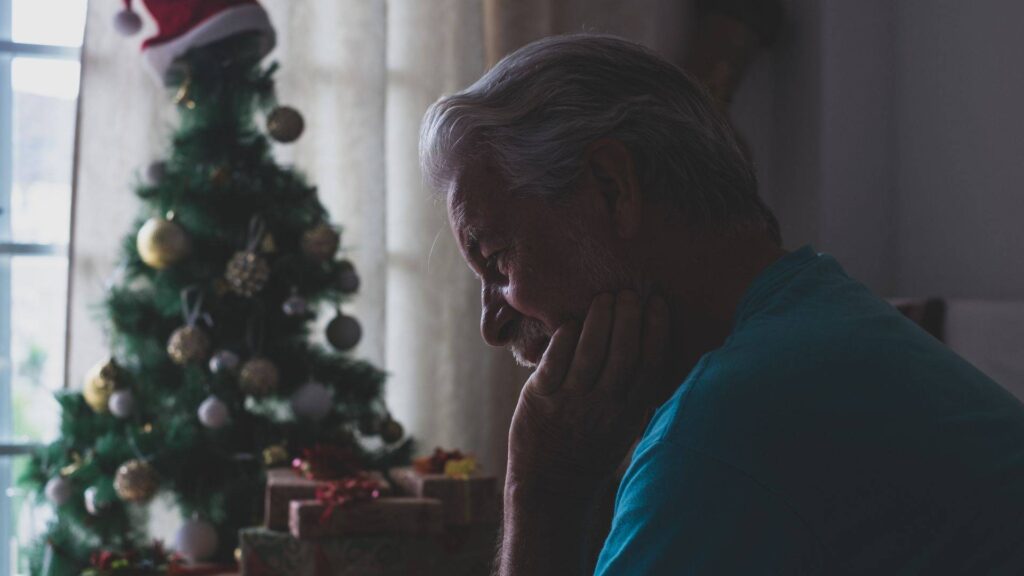 Bienestar emocional y soledad en Navidad en la tercera edad Bienestar emocional y soledad en Navidad en la tercera edad