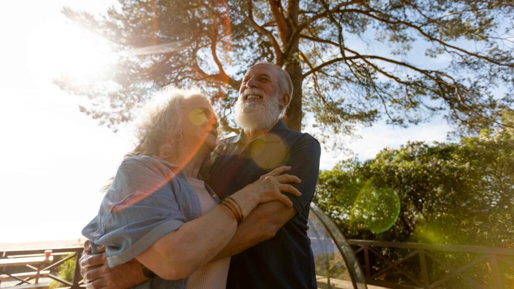 Bienestar en la tercera edad: cómo disfrutar de un verano saludable y seguro Bienestar en la tercera edad: cómo disfrutar de un verano saludable y seguro